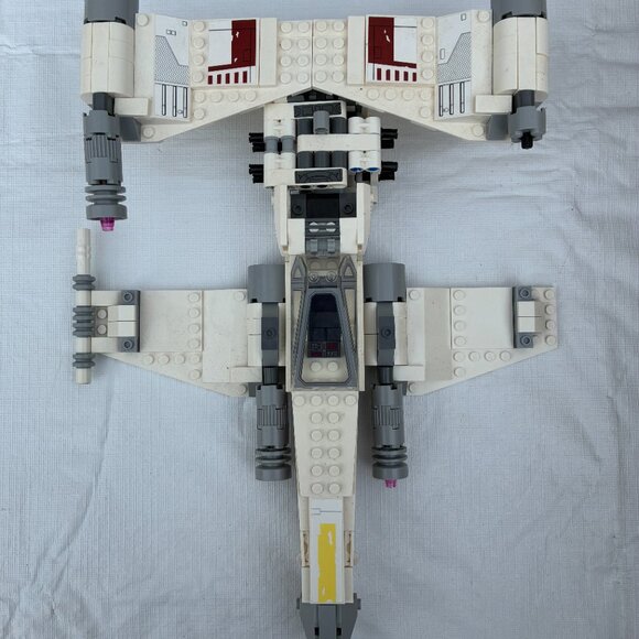 LEGO Star Wars: Luke Skywalker’s X-Wing Fighter 75301 Incomplete With Mini Figs - Picture 2 of 9